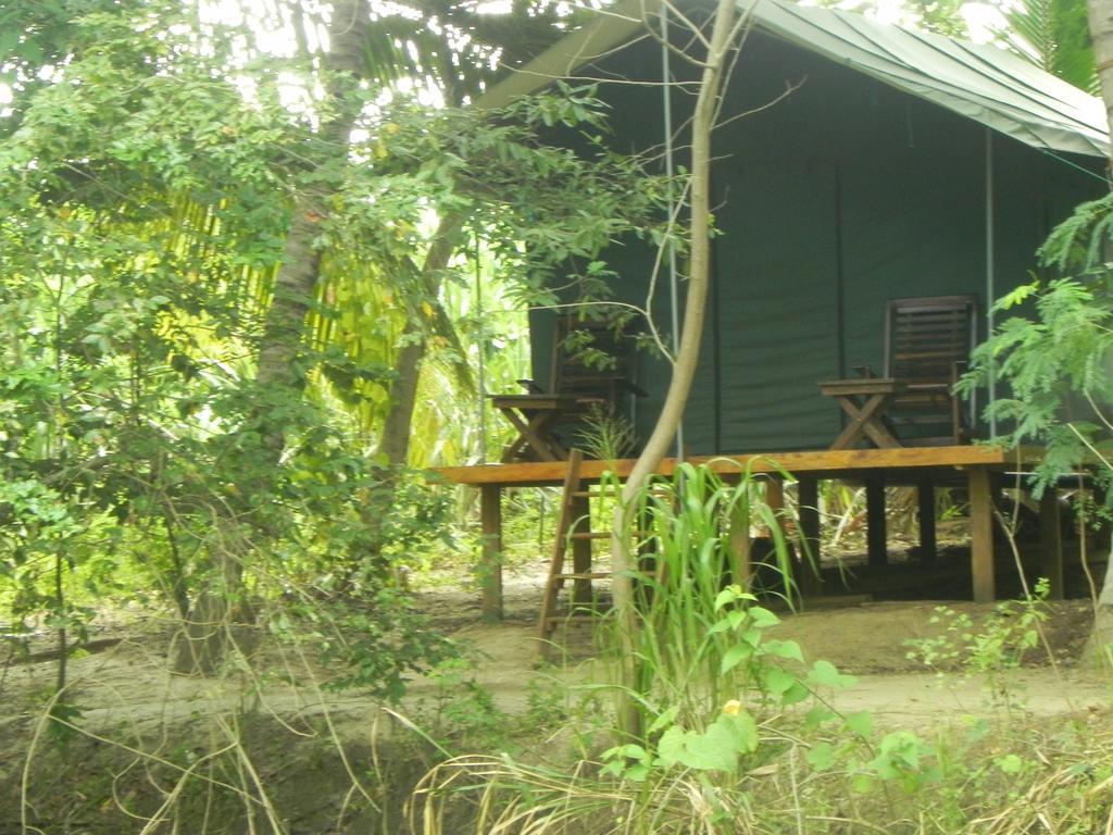 Makulu Safari Camping Udawalawe Esterno foto