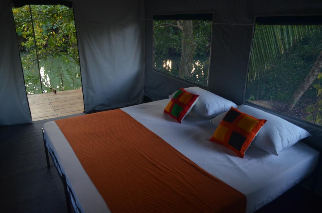 Makulu Safari Camping Udawalawe Esterno foto
