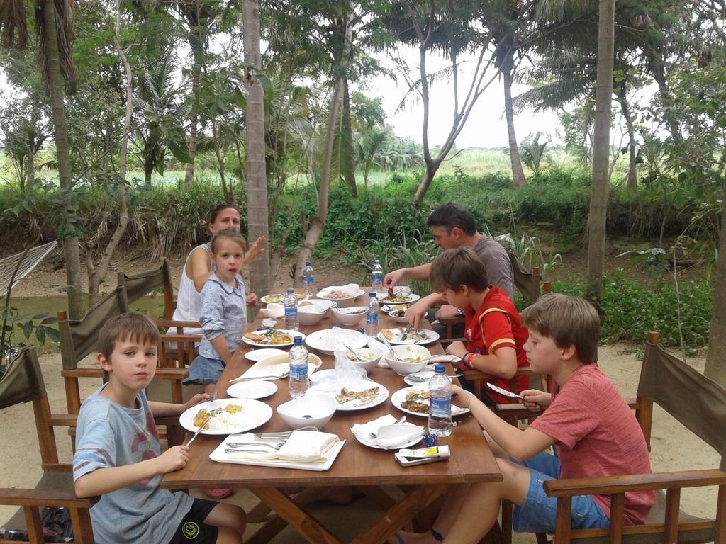 Makulu Safari Camping Udawalawe Esterno foto
